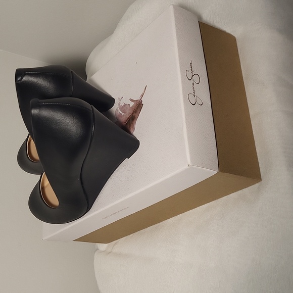 Jessica Simpson Black Heels Comfortable, Size 5.5 - Picture 8 of 10